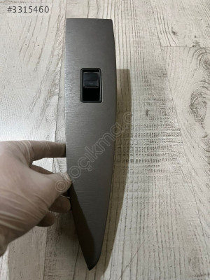 TOYOTA AVENSİS SAG ÖN CAM DÜĞMESİ 742331-0522