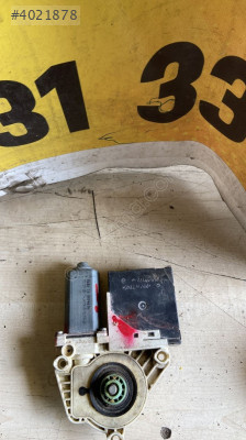 VW Passat Ön Sol Cam Motoru 1K0959793G - Orijinal Çıkma Parça