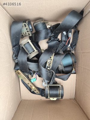 Peugeot 406 emniyet kemeri