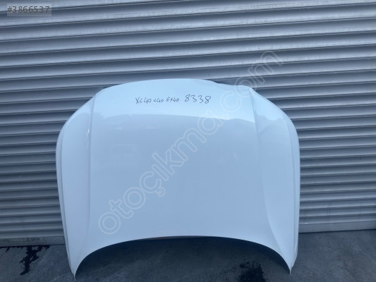 Volvo xc40 kaput beyaz