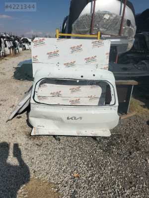Kıa ev3 çıkma bagaj kapağı
