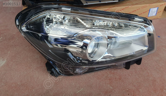 Qashqai J10 Sağ Ön Far ve Diğer Nissan Parçaları - MİL OTO