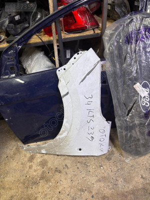 Courier sol ön çamurluk