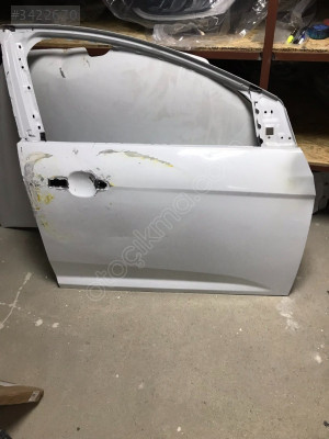 FORD FOCUS 3 SAĞ ÖN KAPI ORJİNAL ÇIKMA