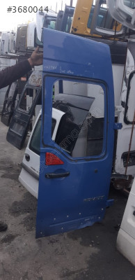 RENAULT MASTER 3 SAĞ BAGAJ KAPAĞI