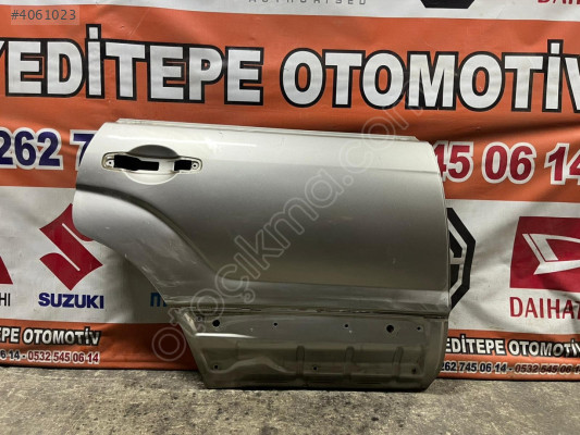 subaru forester sağ arka kapı
