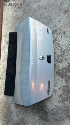 2004 model clio symbol bagaj kapağı dolu