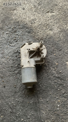 4E1955119C audi a8 ön cam silecek motoru