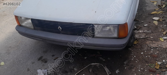 Renault 9 Spring ön far