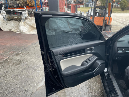 HONDA CİVİC FE1 SOL ÖN KAPI DOLU 2022-2025