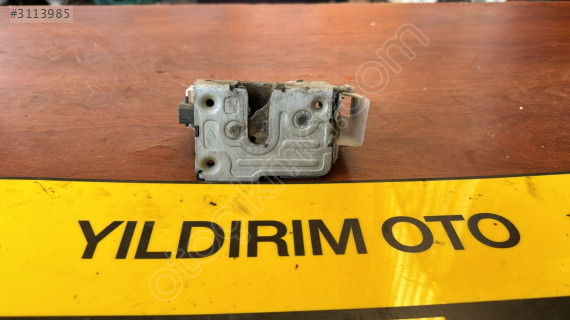RENAULT CLİO 2 SAĞ ARKA KAPI KİLİDİ