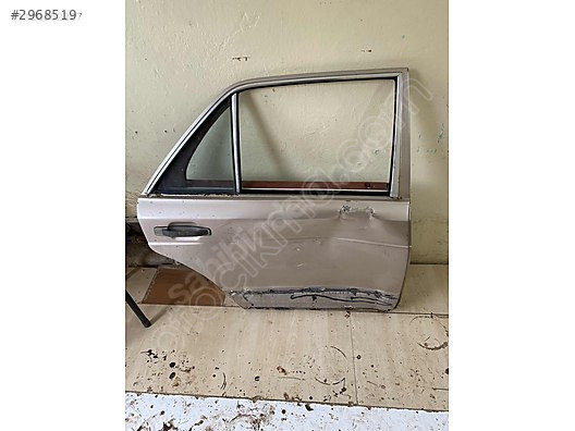 MERCEDES W126 ORJİNAL SAĞ ARKA KAPI ÇIKMA ÇITIR HASARLI TEMİZ