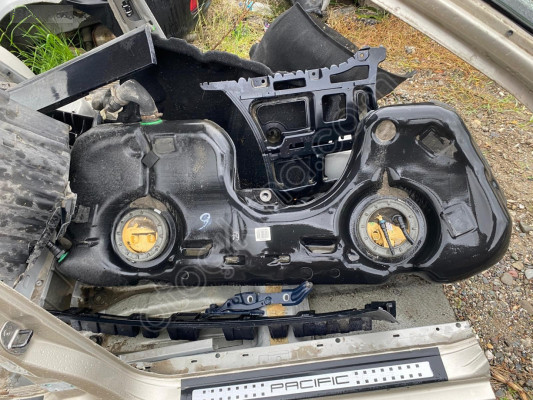 BMW 3.20 E90 yakıt deposu ve şamandırası