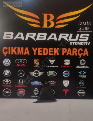 AUDİ A4 ÖN TAMPON HAVA KANALI SAĞ 8W0121764