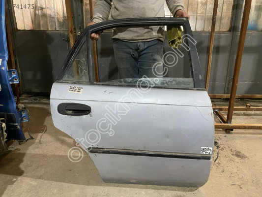 TOYOTA COROLLA SAĞ ARKA KAPI DOLU 1993-1998 MODEL