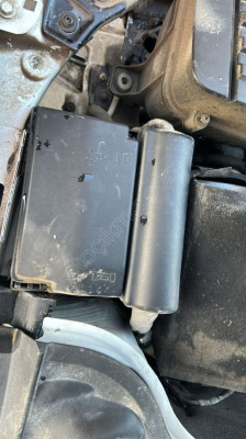 2011-2015 WV JETTA SİGORTA ÜST KAPAĞI ORJ ÇIKMA