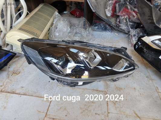 Ford Kuga (20-24 ) Sağ Far