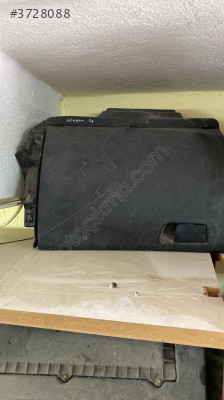 MEGANE 4 ÇIKMA ORJİNAL TORPİDO KAPAĞI