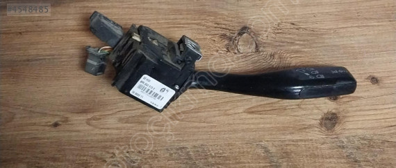 8P0953513E orj audi a3 sinyal kolu