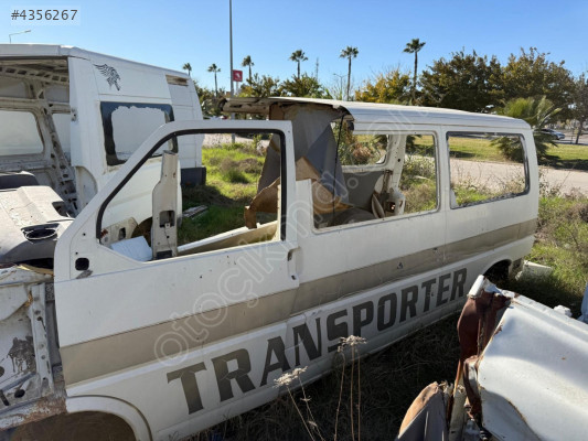 VOLKSWAGEN TRANSPORTER T4 SOL ARKA ÇAMURLUK ORJİNAL ÇIKMA