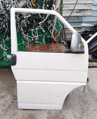 VOLKSWAGEN TRANSPORTER T4  SAĞ ÖN KAPI ÇIKMA ÇEVİK OTO