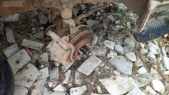 Toyota hiace sağ on tasıyıcı fren merkezi