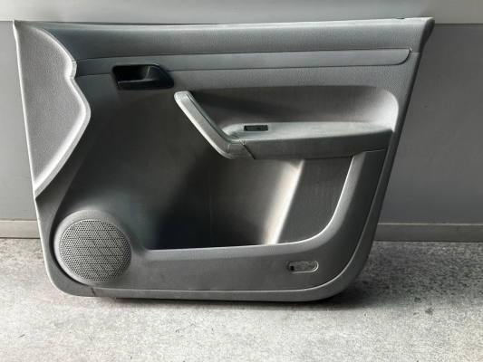 VW CADDY 04-10 KAPI DÖŞEMESİ SAĞ ÖN 2K1867012D 3U6