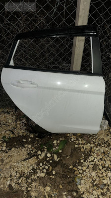 2012 FORD FİESTA SAĞ ARKA KAPI