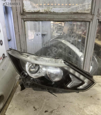 NİSSAN QASHQAİ SAĞ FAR EYUPCAN OTO'DA