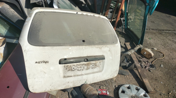 Astra G bagaj kapağı