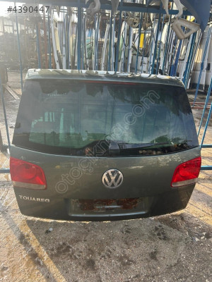 VOLKSWAGEN TOUAREG ORJİNAL ÇIKMA BAGAJ KAPAĞI HATASIZZZZ