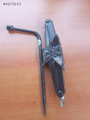 Ford Transit Stepne Kriko Ve Kolu