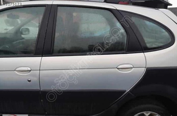 RENAULT SCENIC SOL ARKA KAPI AZ HASARLI RENK TAMPON KAPUT