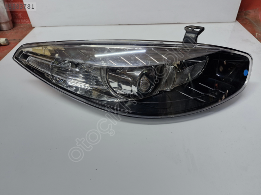RENAULT FLUENCE SAĞ ÖN FAR SİYAH 2013-2016 SIFIR AYARINDA