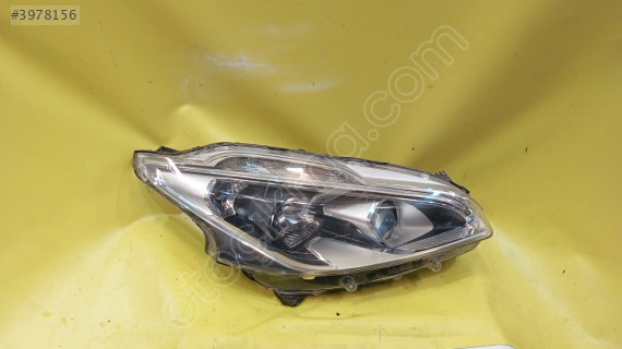 peugeot 208 sağ far