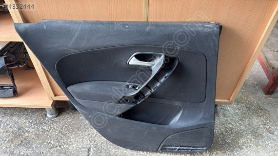 2012-2017 WV POLO SOL ARKA KAPI DÖŞEMESİ ORJ ÇIKMA