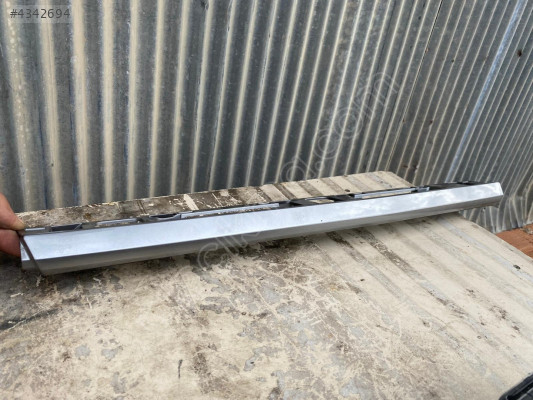 2019-2025 COROLLA BAGAJ ORTA ÇITASI ORİJİNAL HATASIZ