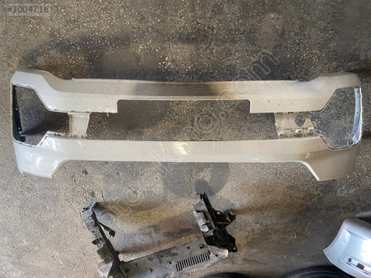 Volkswagen CaravelleT8 ön tampon çıkma orijinal