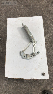 LAND ROVER KAPUT MENTEŞESi