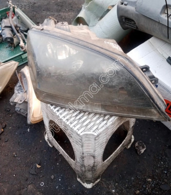 Kia Sorento sağ far