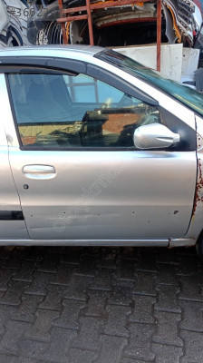 tata indigo sağ ön kapı dolu