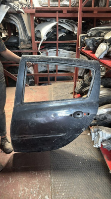 Reno clio heçbek sol arka kapı