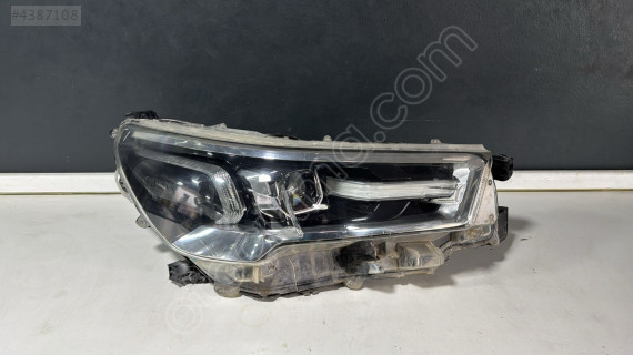 TOYOTA HİLUX LEDLİ MERCEKLİ SAĞ FAR