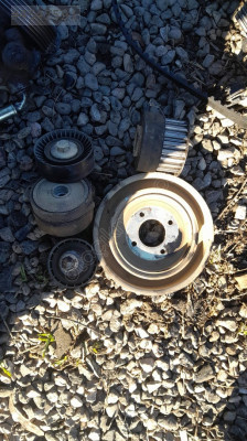 Peugeot Partner 1.9 krank kasnagı dişliler