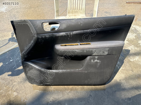 Peugeot 307 sag ön kapı döşemesi çıkma yedek parça