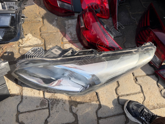 Peugeot 508 sol ön far