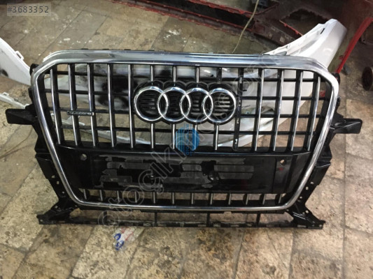 Audi Q5 Modeli İçin Ön Panjur - Oto Çıkma Parçalar