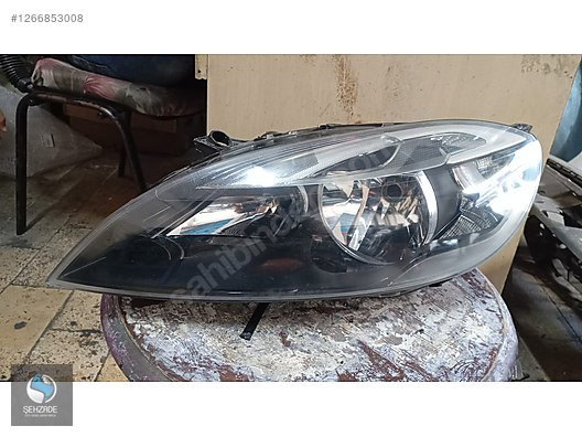 VOLVO V40 SOL FAR ÇIKMA ORJİNAL