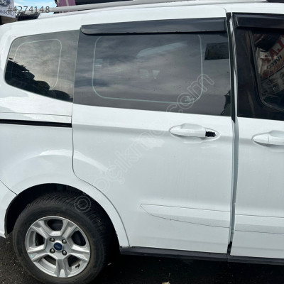 Ford Courier Çıkma Sağ Arka Kapı
