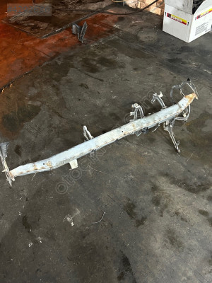 8D1857025LL AUDİ A4 B5 TORPİDO GÖĞÜS SAÇI BRAKETİ